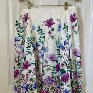 Talbots pleated skirt with pockets. lined, size 6